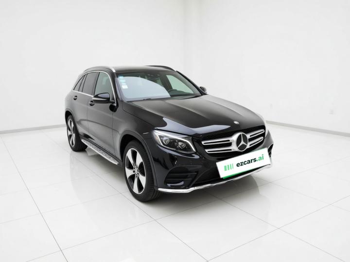 GLC 2017 GLC 300 4MATIC Luxury photo 3