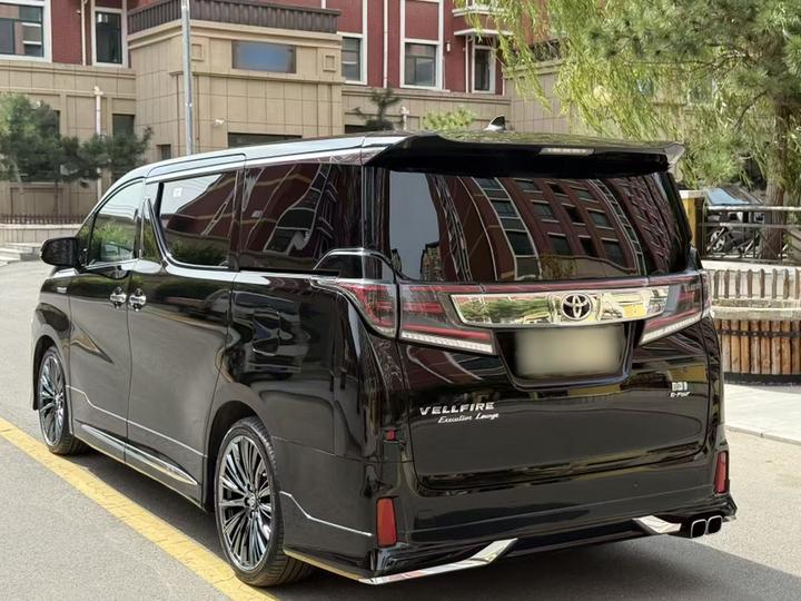 2021 Crown Hybrid 2.5L HV Premium photo 4