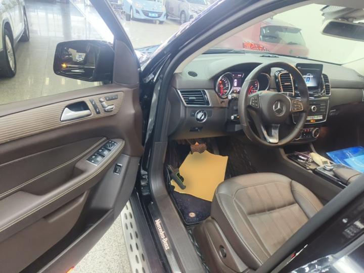 GLE Imported 2018 GLE 400 4MATIC Edition photo 3