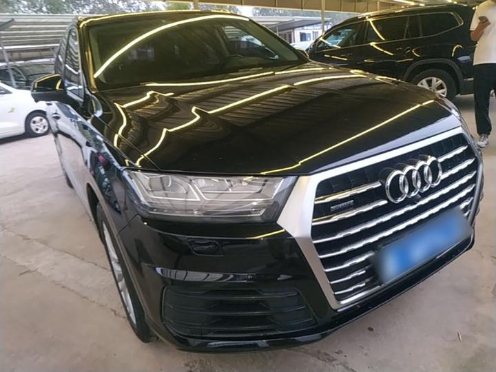 Q7 2019 55 TFSI Tech photo 3
