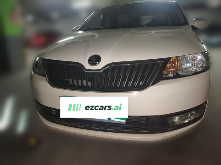 Rapid 2015 1.6L MT photo 2