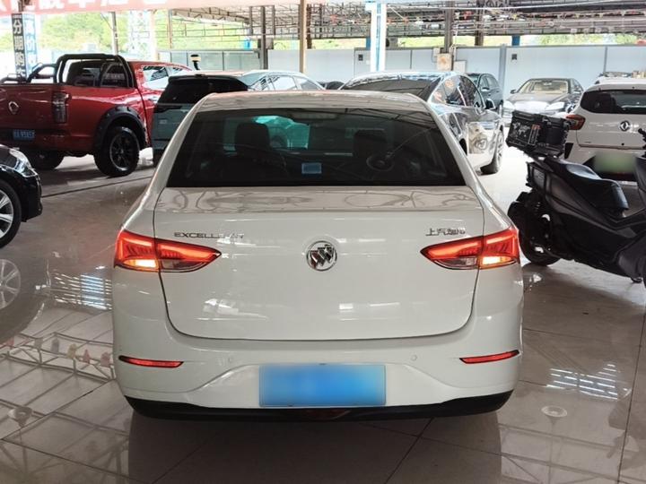 Excelle 2021 Facelift Classic 1.5L AT Elite photo 3