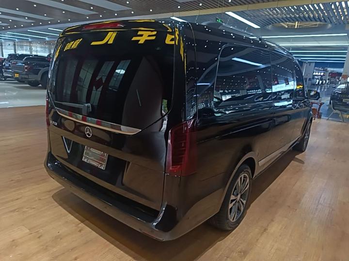 V-Class Parallel Import photo 4
