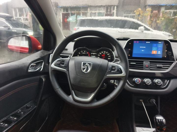 310 2016 1.2L MT Luxury photo 7