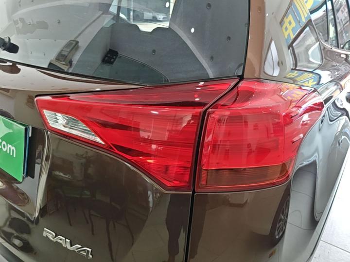 RAV4 2015 2.0L CVT RWD photo 7