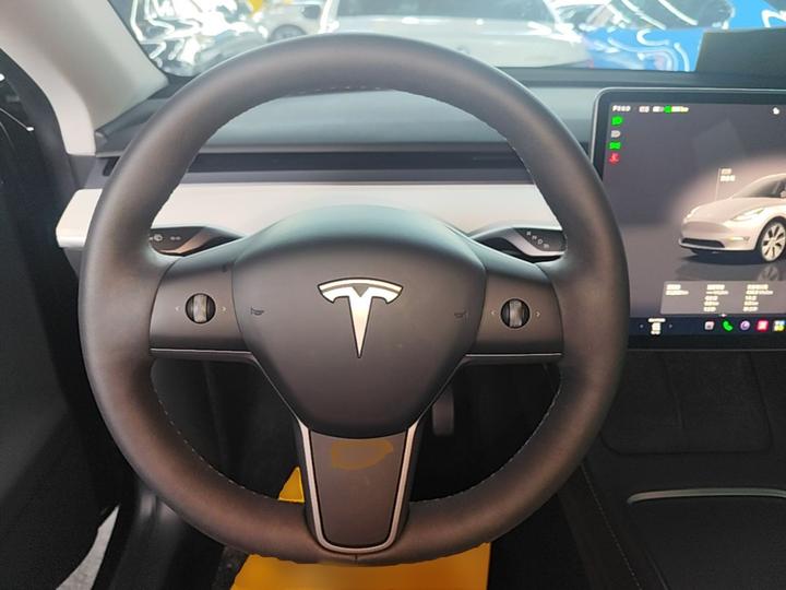Model Y 2022 RWD photo 6