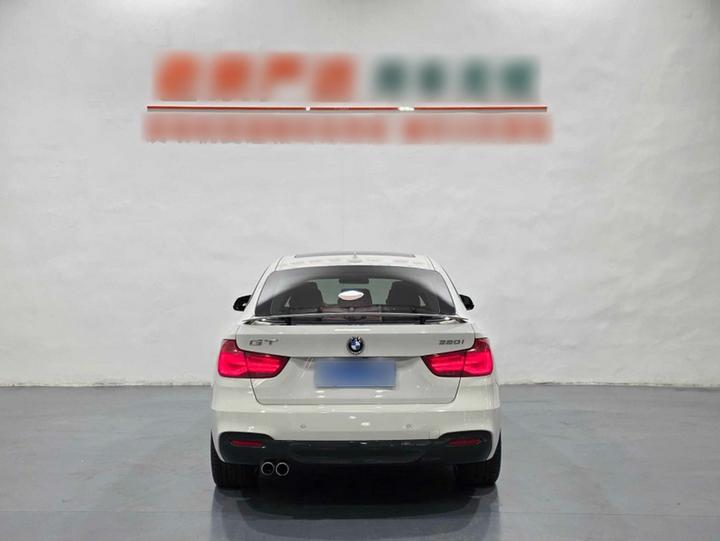 3 SeriesGT 2018 320i M Sport photo 5