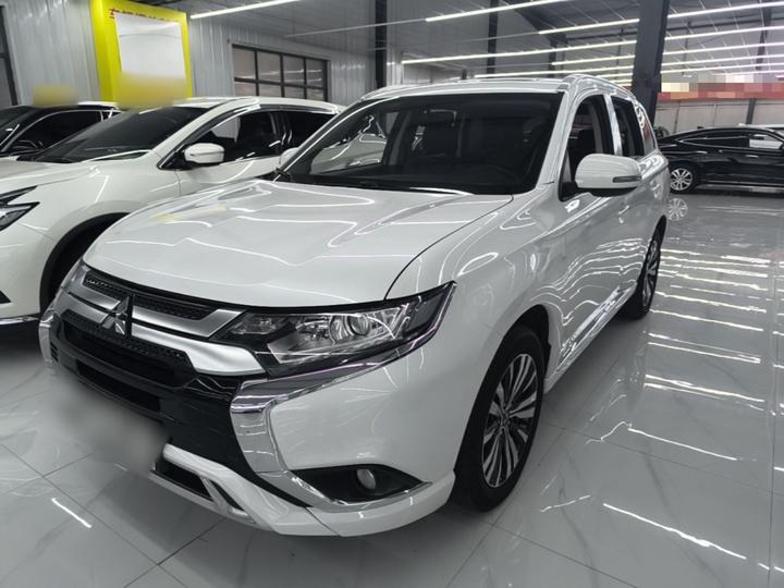 Outlander 2021 2.0L RWD Enjoy 5-Seater