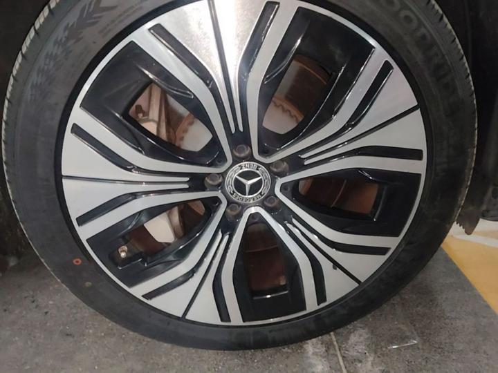 EQE SUV 2023 350 4MATIC Luxury photo 8