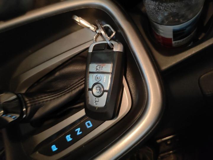 Escort 2015 1.5L AT Comfort photo 8