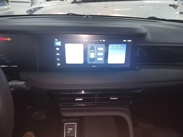 i5 2023 1.5L CVT Luxury photo 8