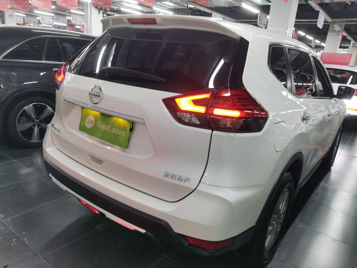 X-Trail 2023 Classic 2.0L RWD Connected Comfort photo 3