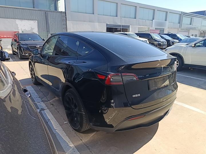 Model Y 2021 Standard Range RWD photo 4