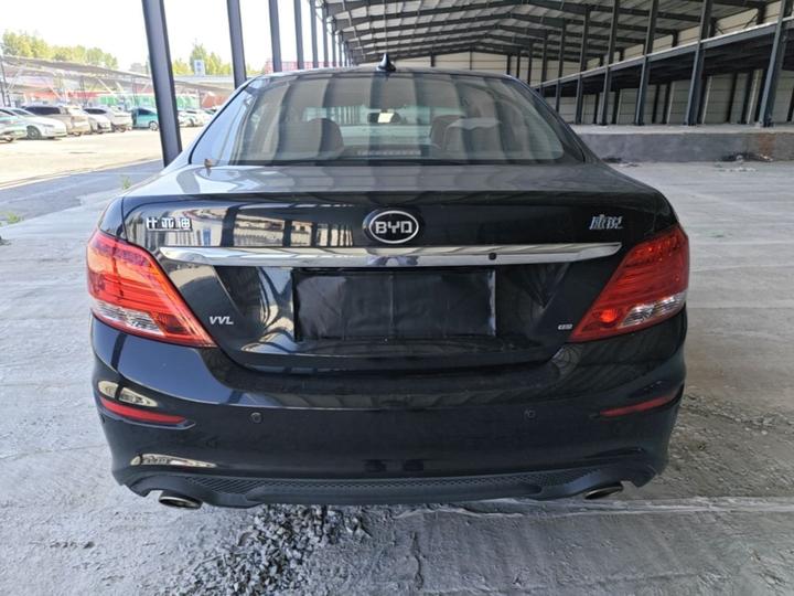 2015 Facelift 1.5L MT Luxury photo 3