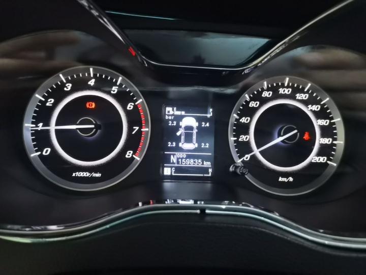 560 2016 1.8L iAMT Luxury photo 3