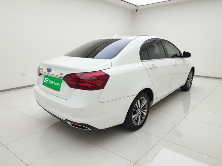 Emgrand 2018 1.5L MT photo 6