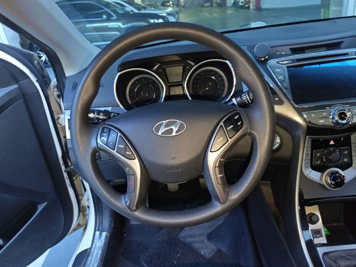 Elantra 2012 1.6L MT Leading photo 3