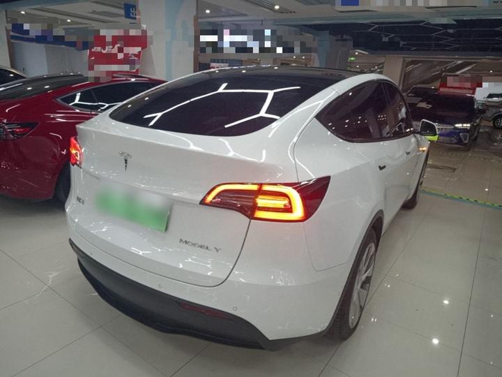 Model Y 2022 RWD photo 4
