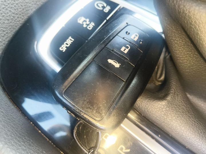 Corolla 2019 1.2T S-CVT GL-i Elite photo 8