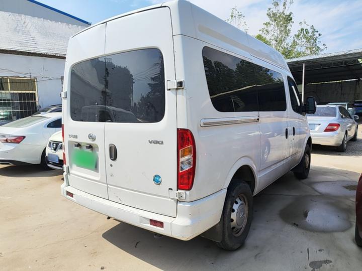 MAXUS V80 2021 2.0T MT Classic Short Wheelbase 5/6-Seater photo 6