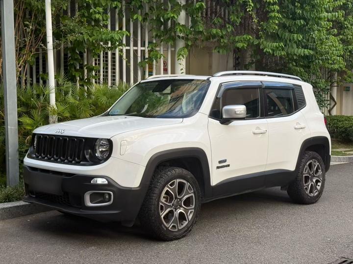 Renegade 2017 180TS AT AWD