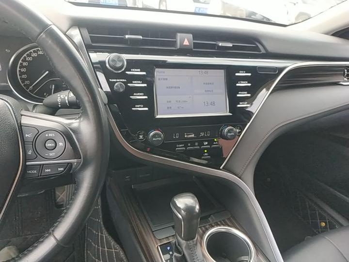 Camry 2018 2.0G Luxury photo 8