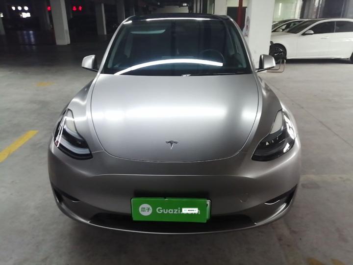 Model Y 2024 RWD photo 2
