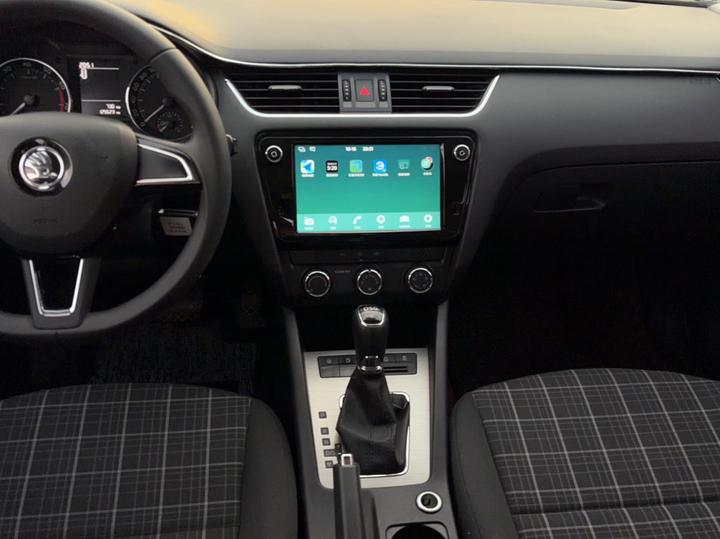 Octavia 2018 TSI230 DSG Comfort photo 8