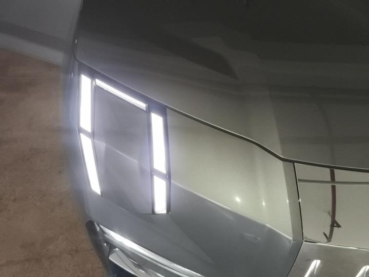 009 2024 7-Seater AWD 108kWh photo 7