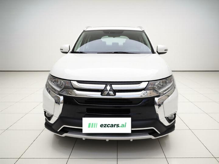 Outlander 2016 2.4L AWD Premium 7-Seater photo 2