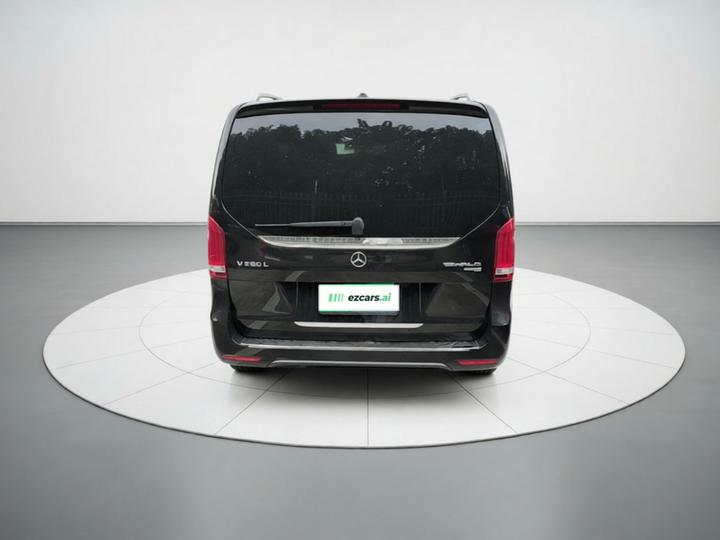 V-Class 2021 V 260 L Long Wheelbase Luxury photo 3