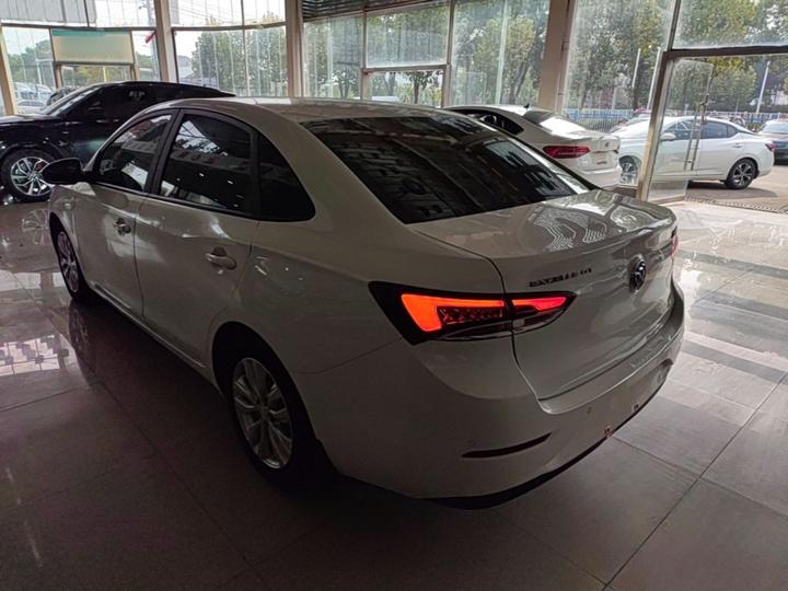 Excelle 2021 Facelift Classic 1.5L AT Elite photo 4