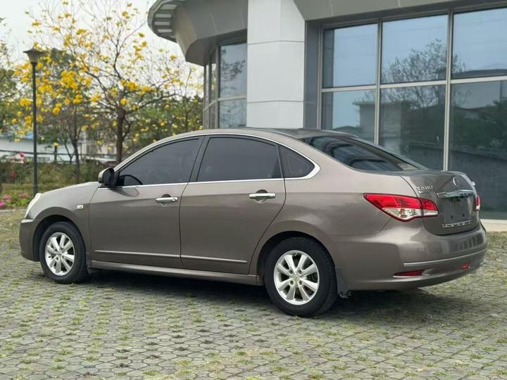 Sylphy 2012 Classic 1.6XE AT Comfort photo 4
