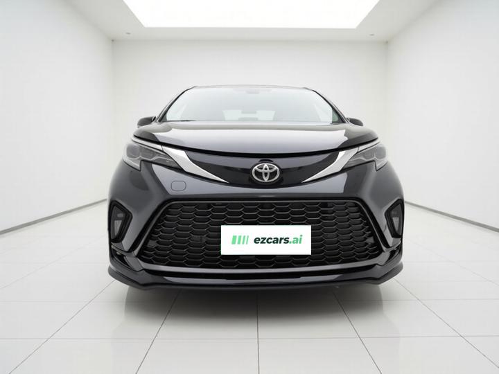 Granvia 2024 2.5L Hybrid Luxury photo 2