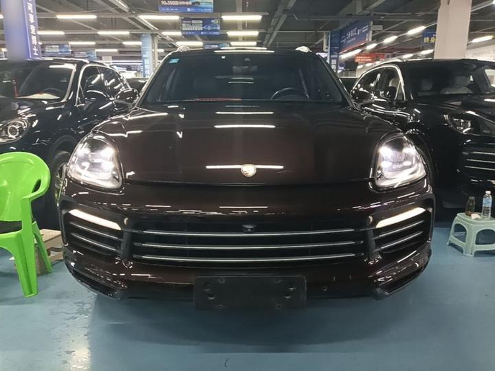 2018 Cayenne 3.0T photo 2