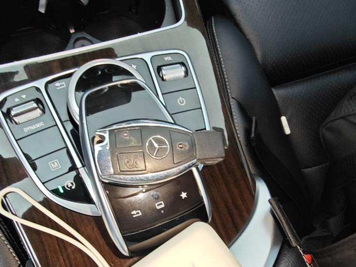 GLC 2016 GLC 260 4MATIC Luxury photo 8