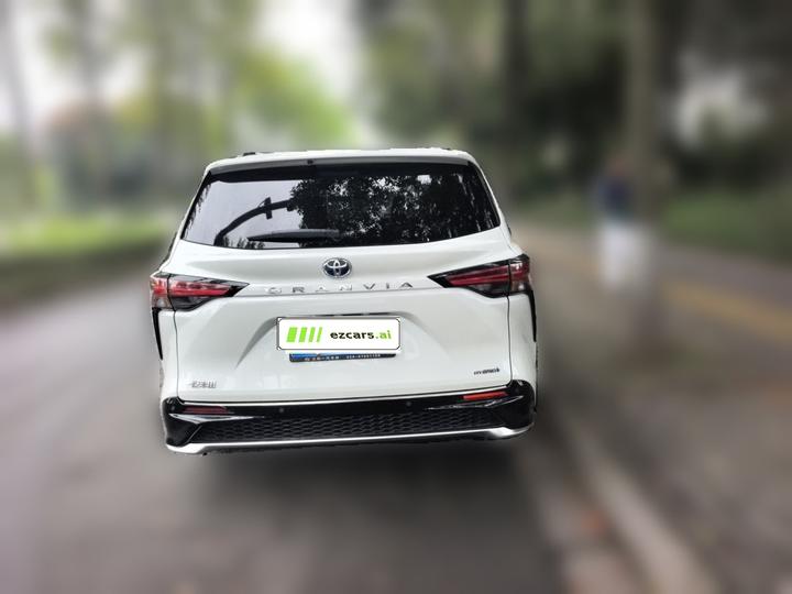 Granvia 2023 2.5L Hybrid Flagship VIP photo 5