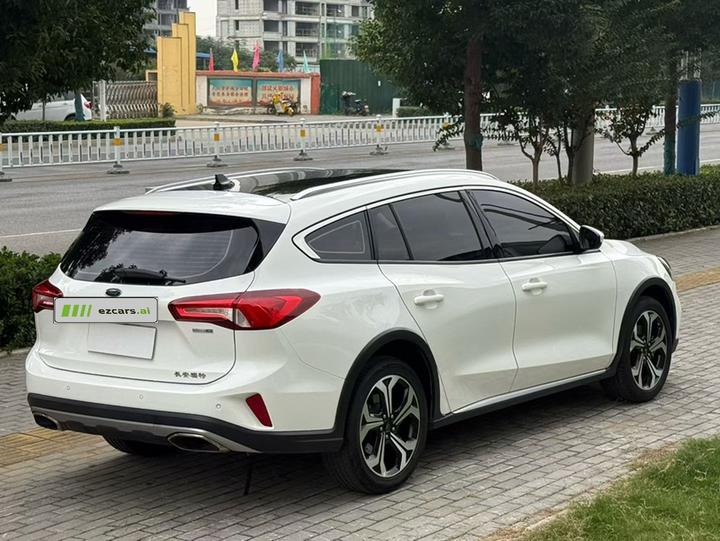 Focus 2021 EcoBoost 180 AT photo 3