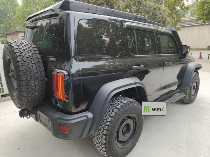 300 2023 2.0T 02 photo 3