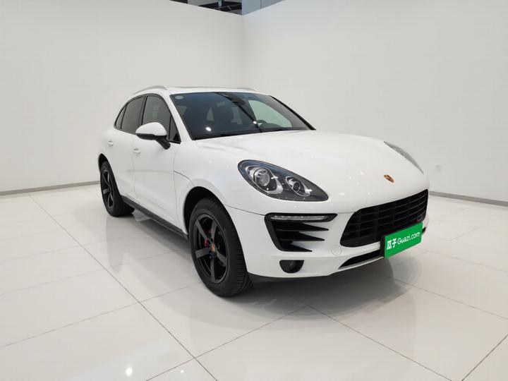 2017 Macan 2.0T photo 3