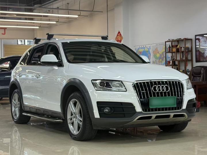 Q5 2017 Plus 40 TFSI Tech photo 2