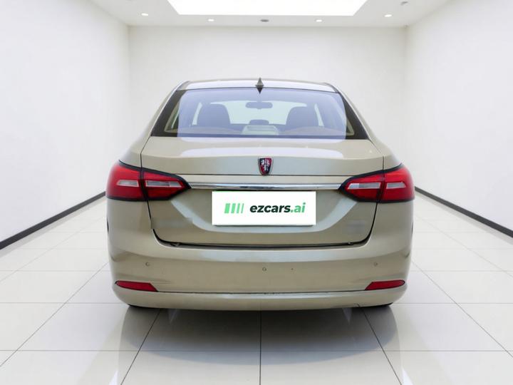 360 2018 PLUS 1.5L MT Luxury photo 5