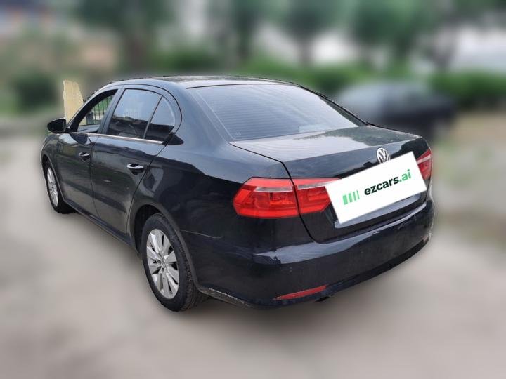 Lavida 2013 Facelift Classic 1.6L AT Comfort photo 4
