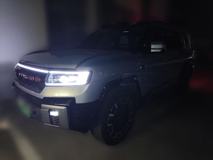 Fang Cheng Bao Leopard 8 2025 Flagship 7-Seater