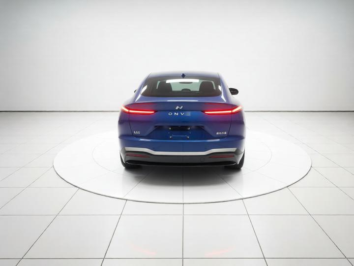 L60 2025 60kWh RWD photo 5