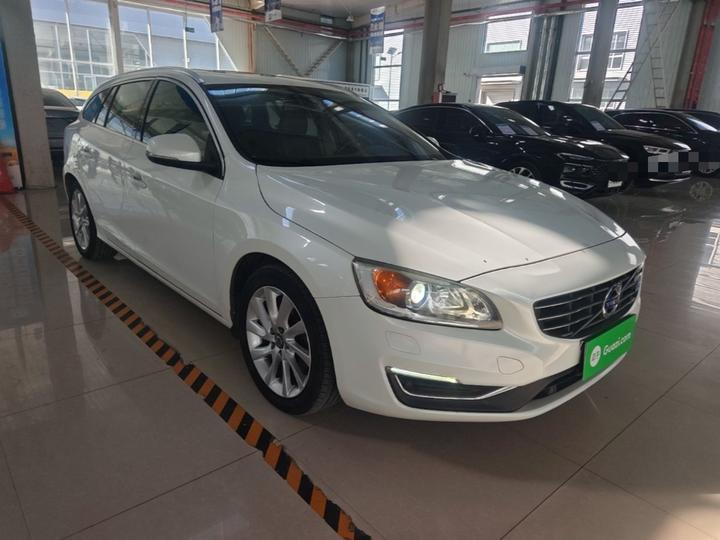 V60 2016 T5 photo 3