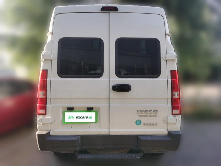 IVECO Daily 2021 2.5T A35 M1 Bus 5-9-Seater Short Wheelbase photo 5