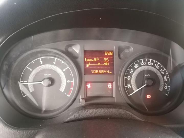 301 2014 1.6L MT Comfort photo 7