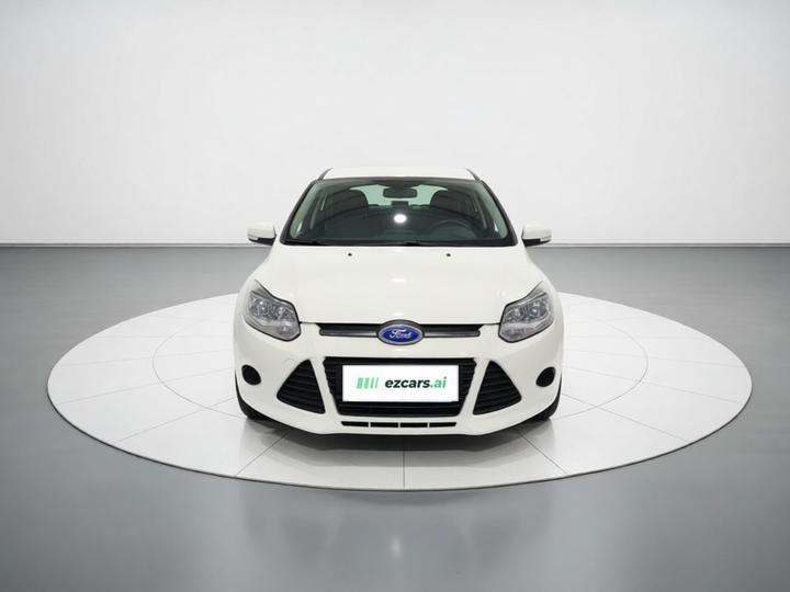 Focus 2012 Hatchback 1.6L AT Comfort photo 2