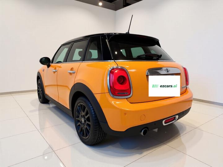 2016 1.5T COOPER 5-Door photo 4